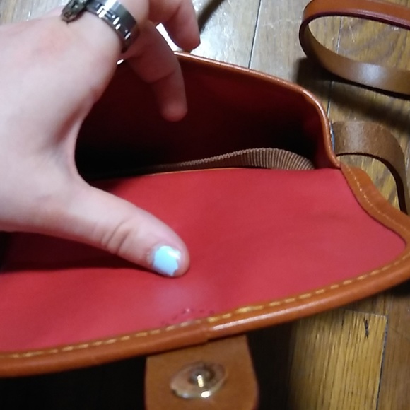 Dooney and Bourke purse - Picture 4 of 4